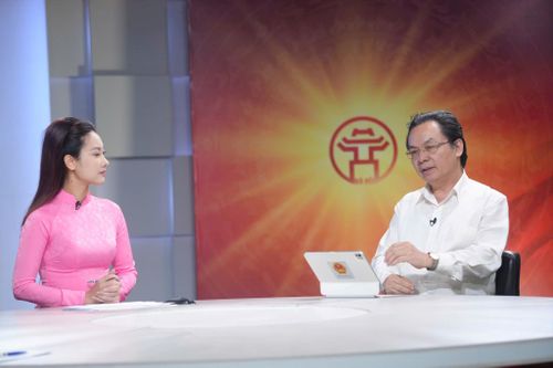 GS.TS. Hoàng Văn Cường, Phó Chủ tịch Hội Khoa học Kỹ thuật Việt Nam, nguyên Phó Hiệu trưởng Trường Đại học Kinh tế quốc dân chia sẻ tại chương trình. Ảnh: Phạm Hùng