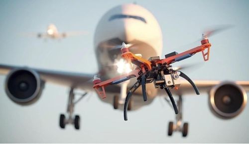 UAV uy hiếp an toàn bay liên tiếp diễn ra thời gian qua. Ảnh: Bộ Xây dựng