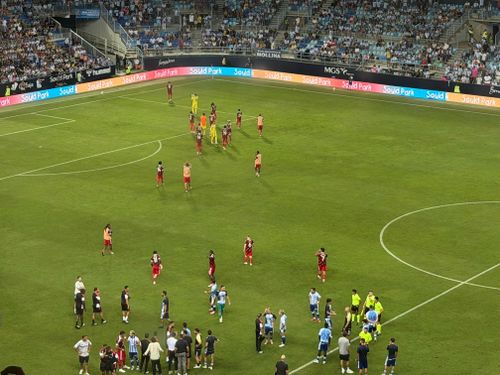  Fulham rời sân sau trận hòa Málaga 2-2 và không tham dự loạt luân lưu tại Trofeo Costa del Sol. 
