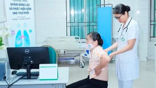 Khám sàng lọc ung thư phổi tại Bệnh viện K (Ảnh: THẾ ANH)