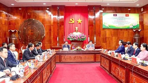 Quang cảnh buổi làm việc. (Ảnh: VIỆT TIẾN)
