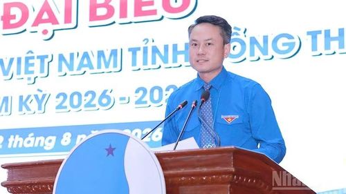 Bí thư Ban Chấp hành Trung ương Đoàn, Phó Chủ tịch Thường trực Trung ương Hội Liên hiệp Thanh niên Việt Nam Nguyễn Kim Quy phát biểu chỉ đạo đại hội. (Ảnh: HỮU NGHĨA)