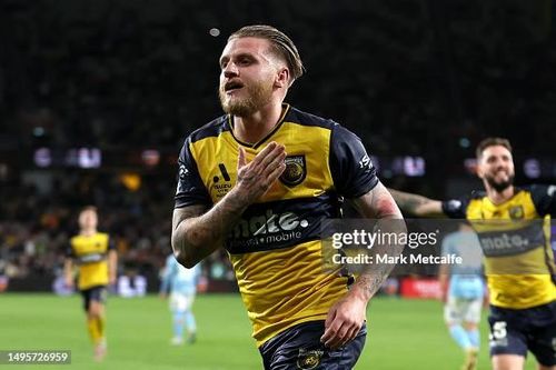  Tuyển thủ Australia từng đá World Cup gia nhập câu lạc bộ Công an TP Hồ Chí Minh. Ảnh: Getty