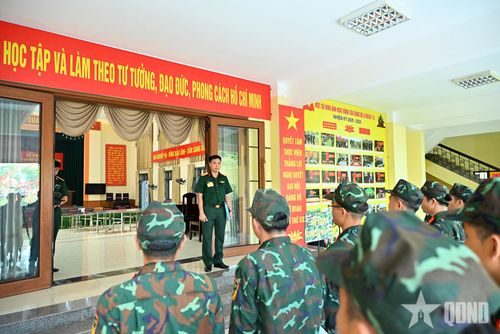 Quán triệt nội quy trước khi thực hiện nội dung thi.