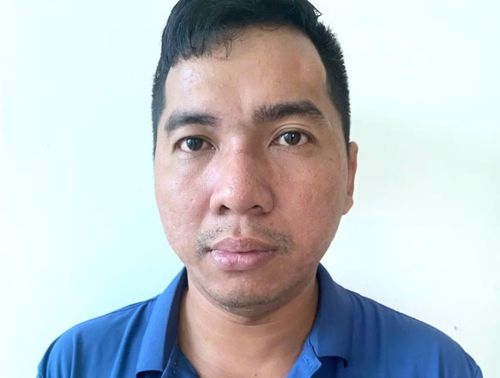 Đối tượng Trần Phúc Hùng tại cơ quan Công an. Ảnh: CACC