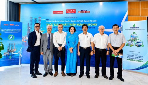 Diễn đàn “Hoàn thiện chính sách tạo lợi thế cạnh tranh thúc đẩy phát triển năng lượng” có sự tham gia của các nhà quản lý, chuyên gia, doanh nghiệp và các tổ chức liên quan nhằm nhận diện những điểm nghẽn về thể chế, chính sách và đề xuất giải pháp tháo gỡ.