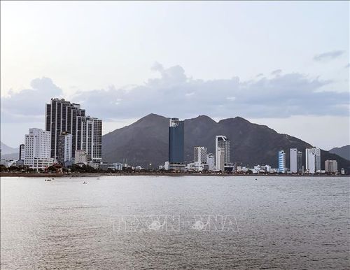 Nhiều khu nghỉ dưỡng cao cấp ven biển được đầu tư ở phường Bắc Nha Trang.