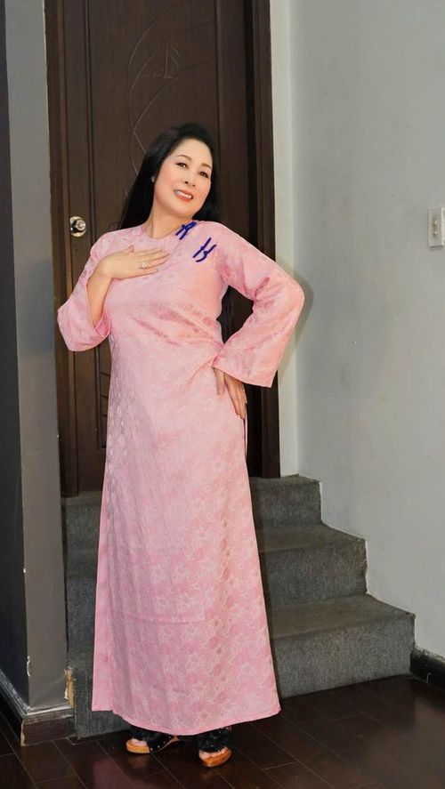 Nữ nghệ sĩ tiếp tục gắn bó với những vai diễn giàu cảm xúc. Ảnh: FBNV.