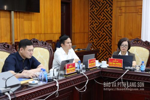 Đại diện một số ban Đảng trung ương dự hội nghị