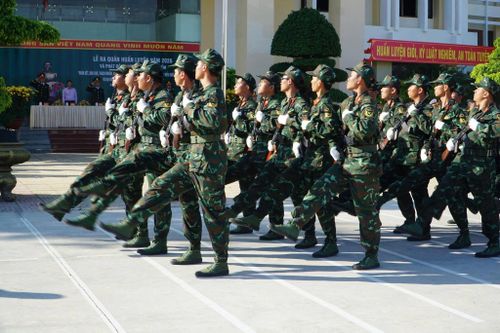 Cán bộ, chiến sĩ lực lượng vũ trang tỉnh ra quân huấn luyện năm 2026