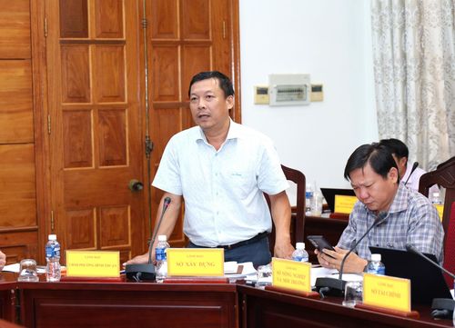 Phó Giám đốc Sở Xây dựng Huỳnh Ngọc Thanh phát biểu tại buổi làm việc