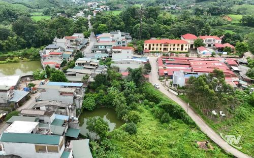 Xóm Phú Quý (xã Vô Tranh) duy trì thói quen giữ gìn vệ sinh môi trường, xây dựng không gian sống khang trang.