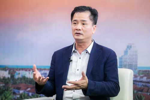 Chủ tịch Hội Môi giới Bất động sản Việt Nam (VARS) Nguyễn Văn Đính. Ảnh: Kỳ Thư