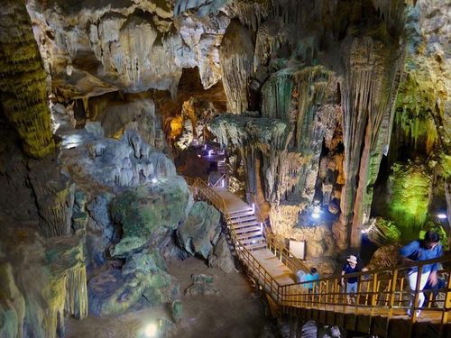 Vườn quốc gia Phong Nha - Kẻ Bàng được UNESCO công nhận là Di sản thiên nhiên thế giới lần đầu vào năm 2003.