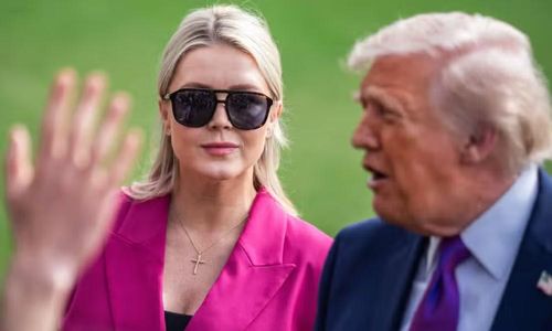 "Đây là tổn thất lớn với Nhà Trắng và Tổng thống Trump", Jasmine Wright, phóng viên phụ trách Nhà Trắng của trang tin NOTUS, nói với CNN.
