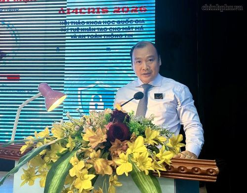 PGS.TS. Lê Hải Bình, Ủy viên Ban Chấp hành Trung ương Đảng, Phó Giám đốc Thường trực Học viện Chính trị quốc gia Hồ Chí Minh phát biểu tại Hội thảo - Ảnh: chinhphu.vn/Kim Liên