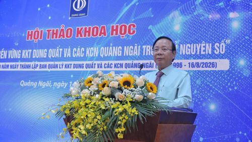 Ông Lương Kim Sơn, Trưởng ban Quản lý KKT Dung Quất và các KCN Quảng Ngãi phát biểu tại hội thảo