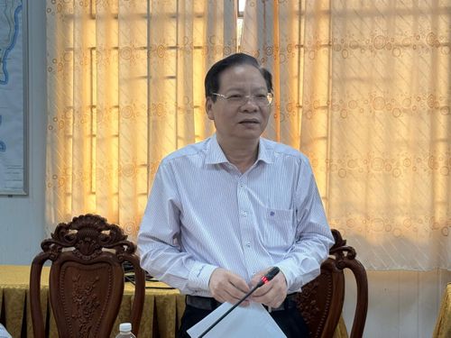 Ông Nguyễn Thanh Tùng, Trưởng Ban Quản lý Khu kinh tế Phú Quốc phát biểu tại buổi làm việc
