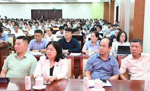 Lãnh đạo các cơ quan, đơn vị, địa phương dự hội nghị. Ảnh: VIỆT DŨNG 
