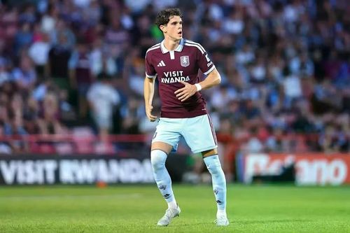  Kosta Nedeljkovic cũng là một tài năng trẻ đáng chú ý của Aston Villa. 