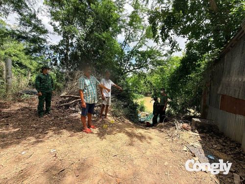 Khu vực các đối tượng đưa rước xuất, nhập cảnh.
