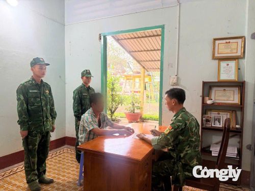 Đối tượng Trần Thanh Sang bị khởi tố về tội tổ chức cho người khác xuất cảnh, nhập cảnh trái phép.