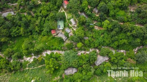 Chủ tịch UBND xã Trung Lý Trần Văn Thắng cho biết: “UBND xã đang phối hợp với cơ quan chức năng có thẩm quyền để đẩy nhanh tiến độ tái định cư cho đồng bào Mông sinh sống ở 2 bản Ma Hác và Xa Lao. Ban Quản lý dự án đầu tư công trình giao thông tỉnh đang triển khai các bước để điều chỉnh dự toán và triển khai thực hiện tái định cư cho đồng bào ngay trong năm 2026, qua đó nhằm chấm dứt cảnh lo lắng mỗi khi mùa mưa bão về”.