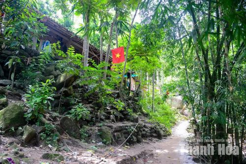 Ngày 20/1/2026, UBND tỉnh Thanh Hóa đã phê duyệt Đề án “Sắp xếp, ổn định dân cư khu vực có nguy cơ cao xảy ra lũ quét, sạt lở đất tại các xã khu vực miền núi của tỉnh giai đoạn 2026-2030”. Theo quyết định này, có dự án sắp xếp, ổn định dân cư cho các hộ dân bản Tung (nay là bản Xa Lao, xã Trung Lý) với quy mô 63 hộ, diện tích 4,37ha, với tổng kinh phí đề xuất dự kiến 40,9 tỉ đồng; trong đó, kinh phí đầu tư hạ tầng 37,8 tỉ đồng, kinh phí xây dựng 63 nhà là 3,15 tỉ đồng.