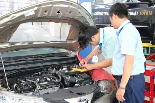 Việc đào tạo của các trường đang ngày càng gắn kết chặt chẽ hơn với nhu cầu doanh nghiệp, thị trường lao động. Trong ảnh: Sinh viên Trường Cao đẳng Đà Nẵng trong giờ thực hành. Ảnh: NTCC