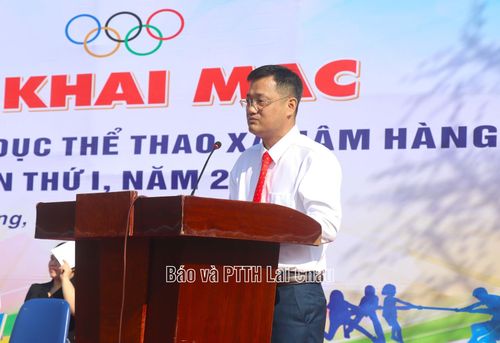Đồng chí Vũ Văn Thành – Phó Chủ tịch UBND xã, Trưởng Ban Tổ chức đại hội phát biểu khai mạc đại hội.