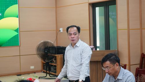 Đồng chí Nguyễn Hồng Hải - Ủy viên Ban Thường vụ Trung ương Hội Nông dân Việt Nam, Phó Trưởng Ban Công tác Nông dân phát biểu tại buổi làm việc.