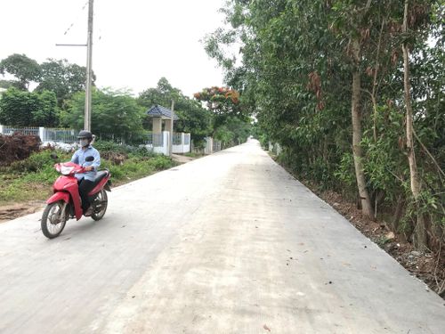 Tuyến đường thảm bê tông thôn Tân Mỹ, xã Sơn Mỹ