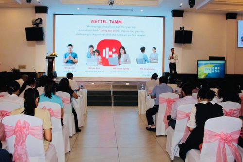 Các đại biểu được tiếp cận nhiều chuyên đề