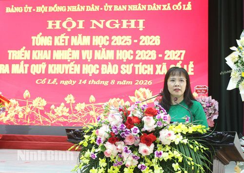 Đồng chí Phó Giám đốc Sở Giáo dục và Đào tạo Nguyễn Thị Minh Nguyệt phát biểu tại hội nghị. Ảnh: Thành Trung