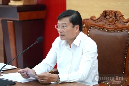 Đồng chí Lê Hồng Vinh, Phó Bí thư Tỉnh ủy, Chủ tịch UBND tỉnh trả lời, làm rõ các kiến nghị, phản ánh của công dân - Ảnh: T.Đ