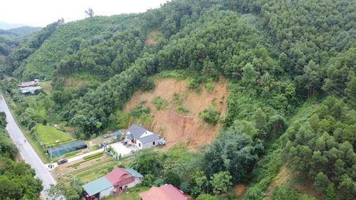 Yên Trạch có nhiều điểm nguy cơ sạt lở ảnh hưởng đến người dân và giao thông