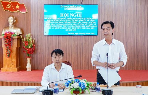  Ông Cao Văn Phú, Chủ tịch UBND xã Đất Mũi, yêu cầu các ngành chức năng địa phương và các ấp thực hiện nghiêm Chỉ thị số 01-CT/TU và công tác chống khai thác IUU.