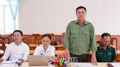  Đại diện Vườn Quốc gia Mũi Cà Mau thông tin về tình hình khai thác thuỷ sản trên lâm phần quản lý.