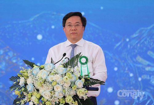 Chủ tịch UBND tỉnh Trần Duy Đông phát biểu tại Lễ khởi công.