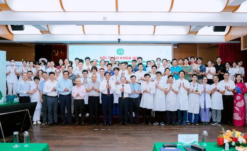 Các đại biểu tham dự hội thảo.