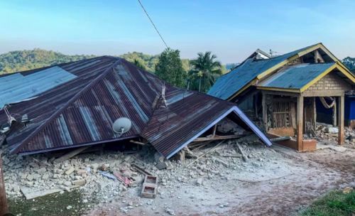 Theo Cơ quan Khảo sát Địa chất Mỹ (USGS), động đất xảy ra vào khoảng 6h giờ địa phương, tại khu vực cách thị trấn Ende 68km về phía tây bắc, thuộc tỉnh Đông Nusa Tenggara.