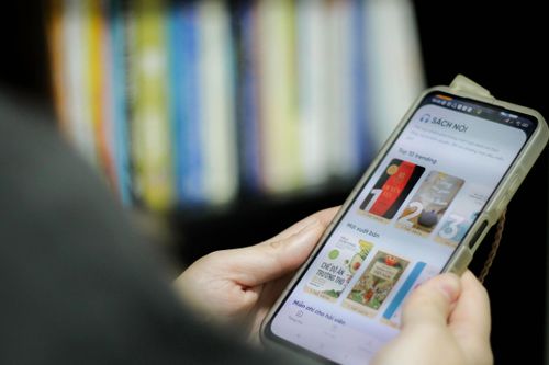 Cơ chế mới chuyển quản lý xuất bản điện tử sang mô hình lưu trữ, truy xuất dữ liệu và kiểm tra trong quá trình quản lý, đồng thời làm rõ trách nhiệm của nhà xuất bản, đơn vị phát hành và các nền tảng trung gian. Ảnh: Thanh Trần.