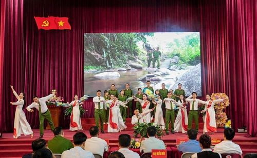 Ngày hội góp phần củng cố thế trận lòng dân, chung tay giữ bình yên thôn, bản vùng cao Nà Tấu