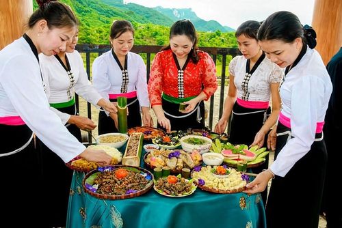 Không gian văn hóa Tết Xíp Xí là trải nghiệm hấp dẫn du khách khi đến Mường Chiên và Quỳnh Nhai dịp Quốc khánh 2.9