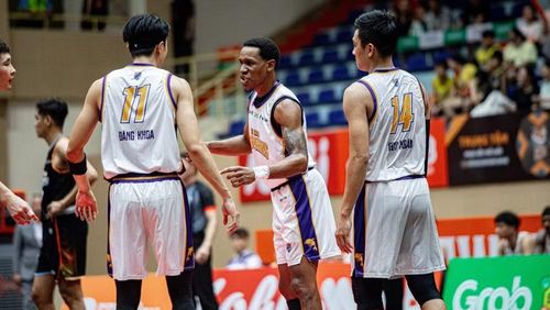 Cleveland Jackson dẫn dắt Nha Trang Dolphins giành chiến thắng quan trọng. (Ảnh: VBA)
