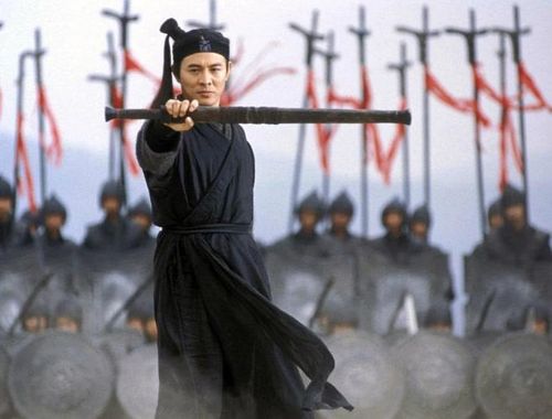 Lý Liên Kiệt trong Anh hùng (2002), tác phẩm đạt hơn 176 triệu USD doanh thu toàn cầu và gây tiếng vang quốc tế.