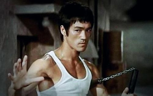 Lý Tiểu Long.