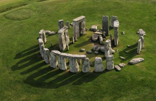 Stonehenge là một trong số những công trình đặc biệt có thể trở thành điểm neo của ký ức và tri thức cộng đồng. Ảnh: GettyImages