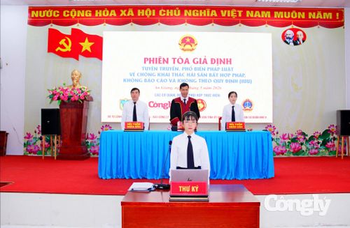 Địa phương phối hợp với BTL Vùng Cảnh sát biển 4, Báo Công lý, TAQS Quân khu 9 và các đơn vị đẩy mạnh tuyên truyền về IUU
