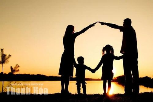 Gia đình luôn là chốn để yêu thương, chia sẻ.